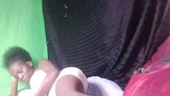 fotsychan hairy nude cam
