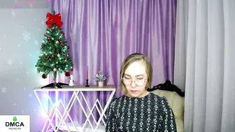 queen_a_n_i recorded nude video 497774