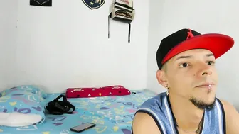 johan_and_antonella cam chat 21-Dec-2025