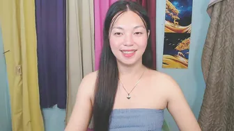 Blythe_show pregnant posing on cam