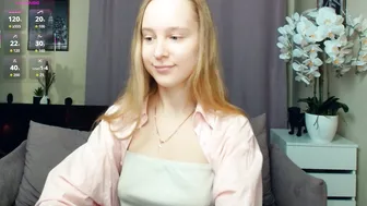 nicolavanderbie shy on live cam