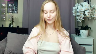 nicolavanderbie shy on live cam