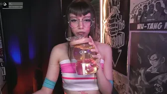 Elle_uwu cam video 12-22-2025
