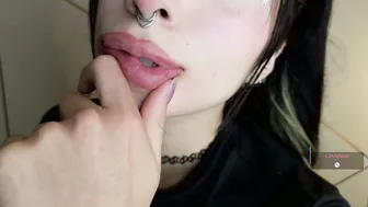 hollyxx_ 06-11-2025