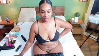 Curvyebonyy_ xxx video 06-11-2025