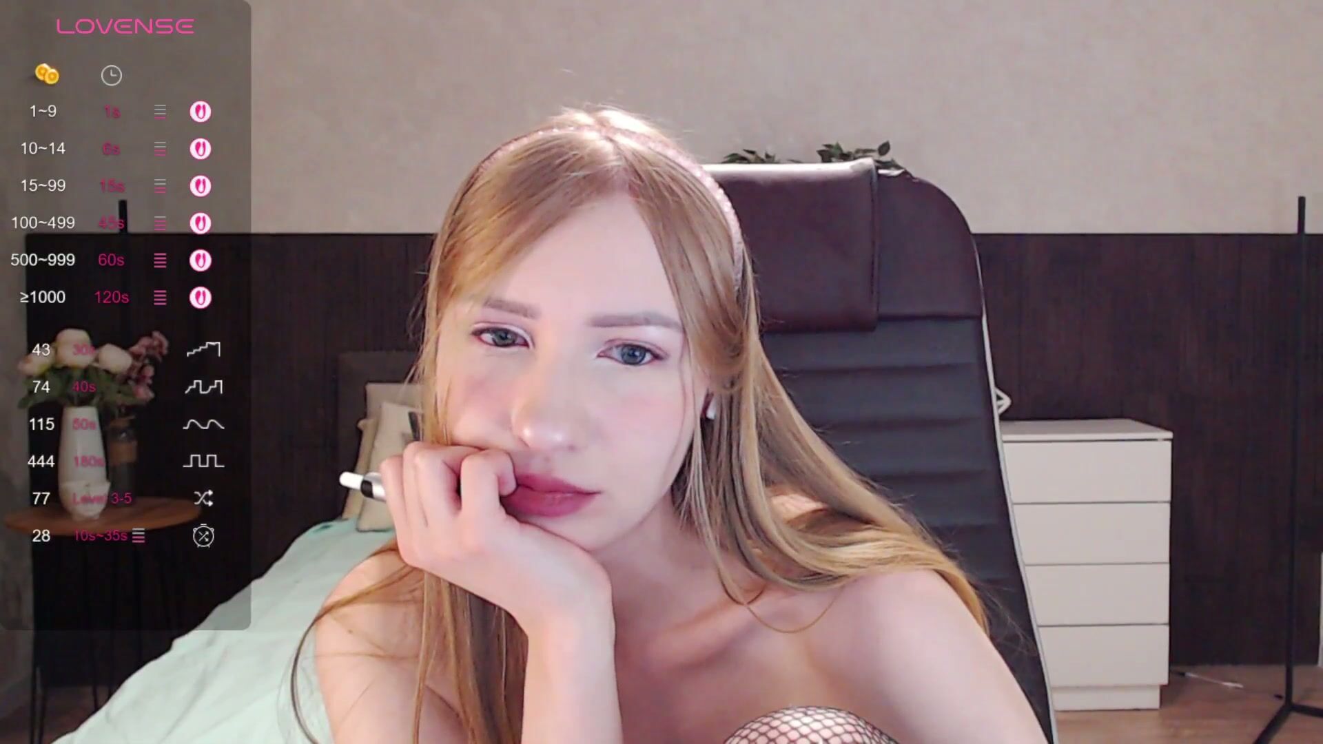 sexy_red_foxx amateur cam video 22-Dec-2025