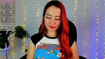 pear__moon live cam show - (12-22-2025)