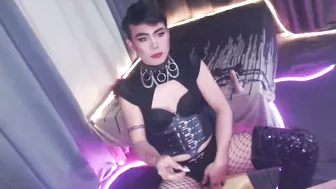 ur_dominatrix 22-Dec-2025 feet