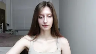 luna_xsensual cam girl (12-22-2025)