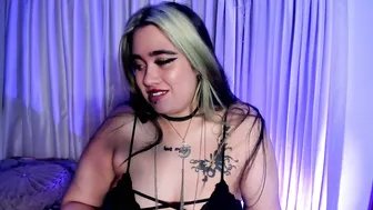 lilith_zenith20 live cam video (12/22/2025)