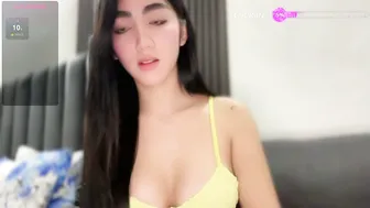 sweetestmallow girlfriendmaterial (12/22/2025)