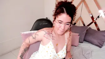 avrilwayne recorded nude video 501410