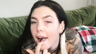 Stacywithuu posing on webcam chat cam porn