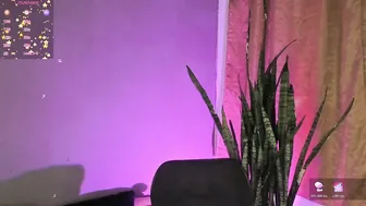 Renatawilsom hairy cam chat