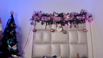 lulu_js_ posing on webcam 23-Dec-25