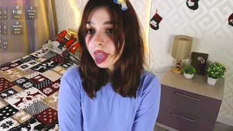emilyhewell 18 porn chat
