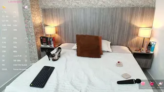 liz_ariza (12-23-2025) latina