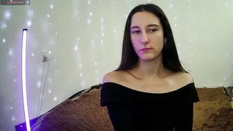 Littleahwitch video cam - (12/23/2025)