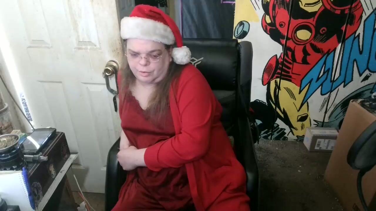 Ts_anne boobs 12/23/2025
