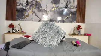 scarlethchannel bigtits - 12-23-2025