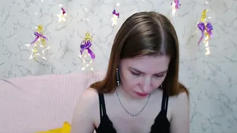 Lovepeanutgirl nude on cam 12-23-2025