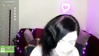 muse_kitty_jenia video cam porn 23-Dec-25