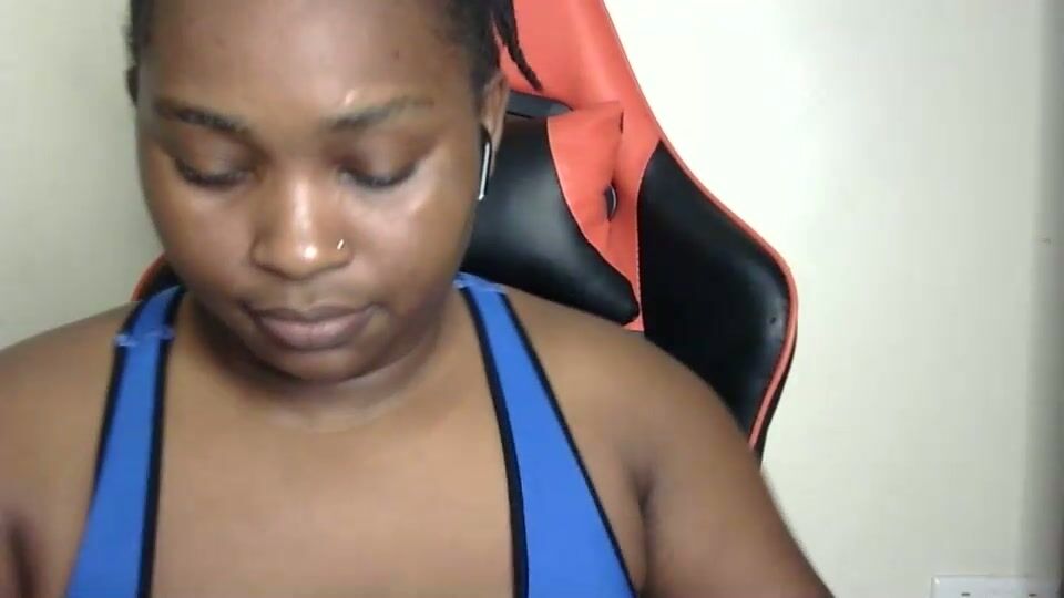 african001 bigboobs 12-23-2025
