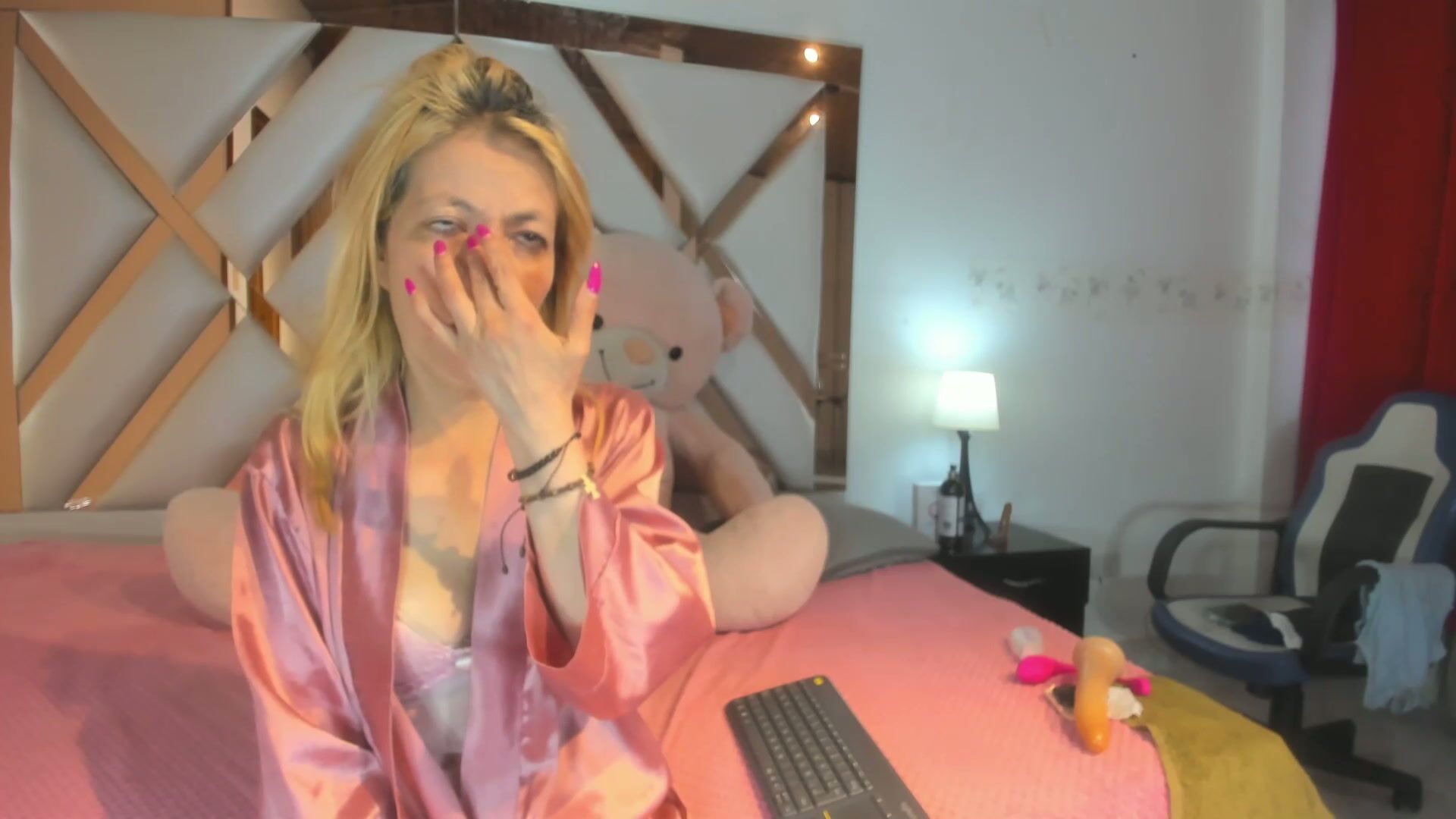 Lucy_ny amateur live cam video (12/23/2025)