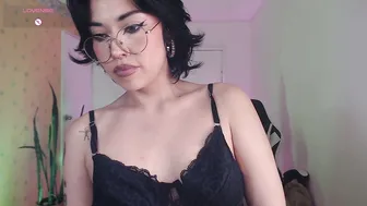 elly_uwuw porn chat on live cam