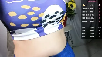 katia_12_ hairy 12-24-2025