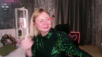 Scent__of_woman bigtits - 24 December 2025