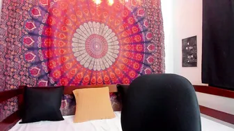 Gigimooon lesbian porn cam video