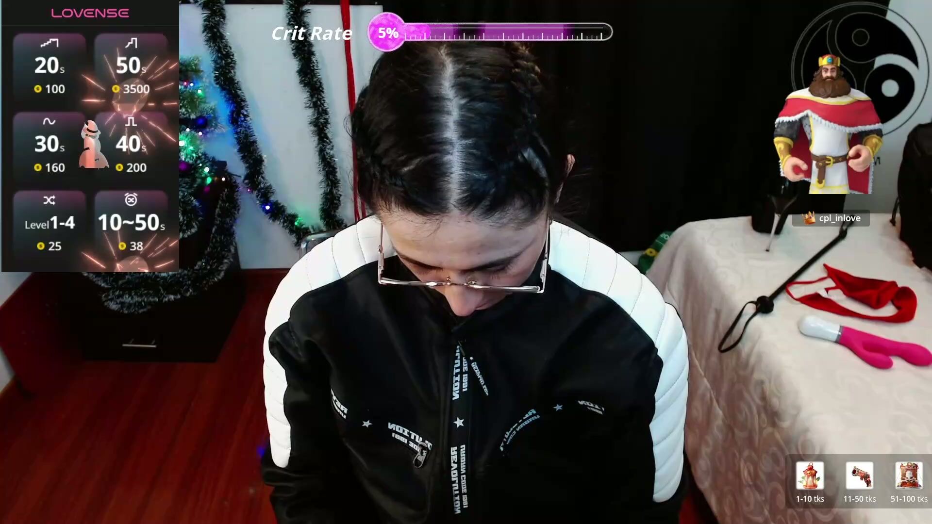 Lincebdsm posing on cam 12-24-2025