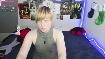 Cattie_w_ blonde 24-Dec-2025