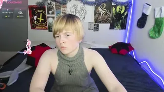 Cattie_w_ blonde 24-Dec-2025