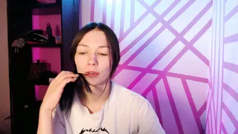milania_mini amateur cam 12/24/2025