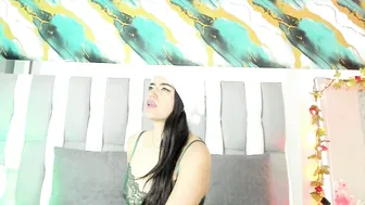 isadiazz recorded nude video 509560