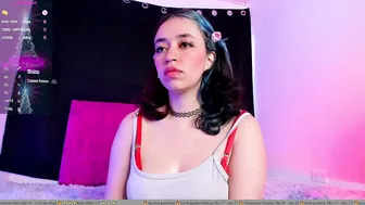 moon_sofii nude on cam (12-24-2025)