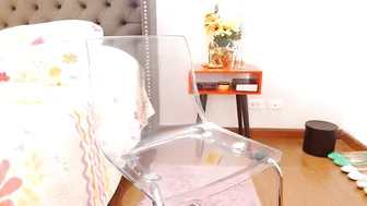 valentina_ferrer0 12-Jun-25 latina
