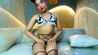 Katty_berry_r latina naked
