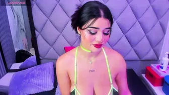 Venusowen_ 24-Dec-2025 live on cam