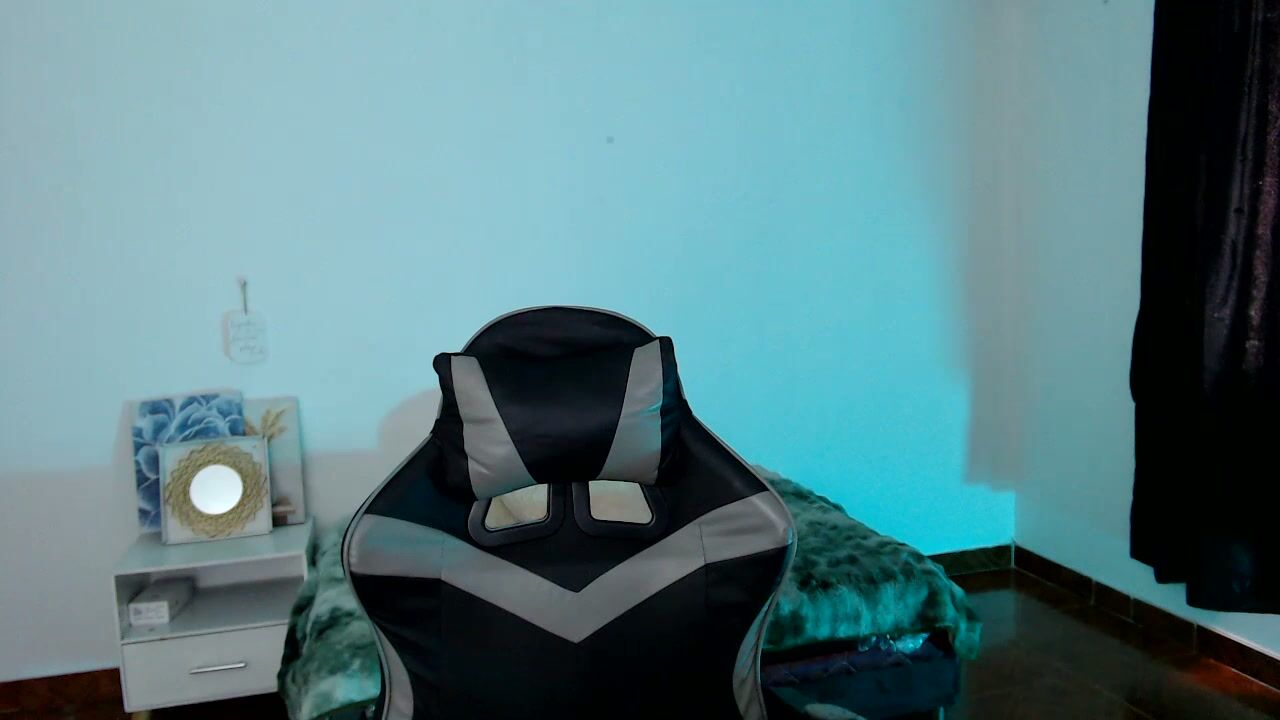 nina__777 sex chat 12-24-2025