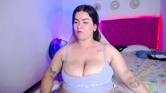 Kriss_sweetboobs latina 24-Dec-2025