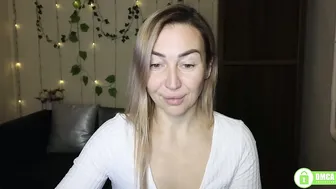 ay_kiss_jully recorded nude video 511072