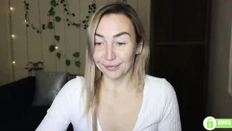 ay_kiss_jully recorded nude video 511072