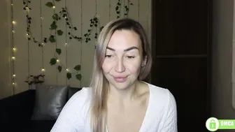 ay_kiss_jully recorded nude video 511594