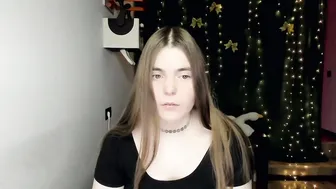miraa_bloom video 12/25/2025