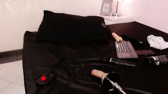 sara17_ 12-25-2025 fuckmachine