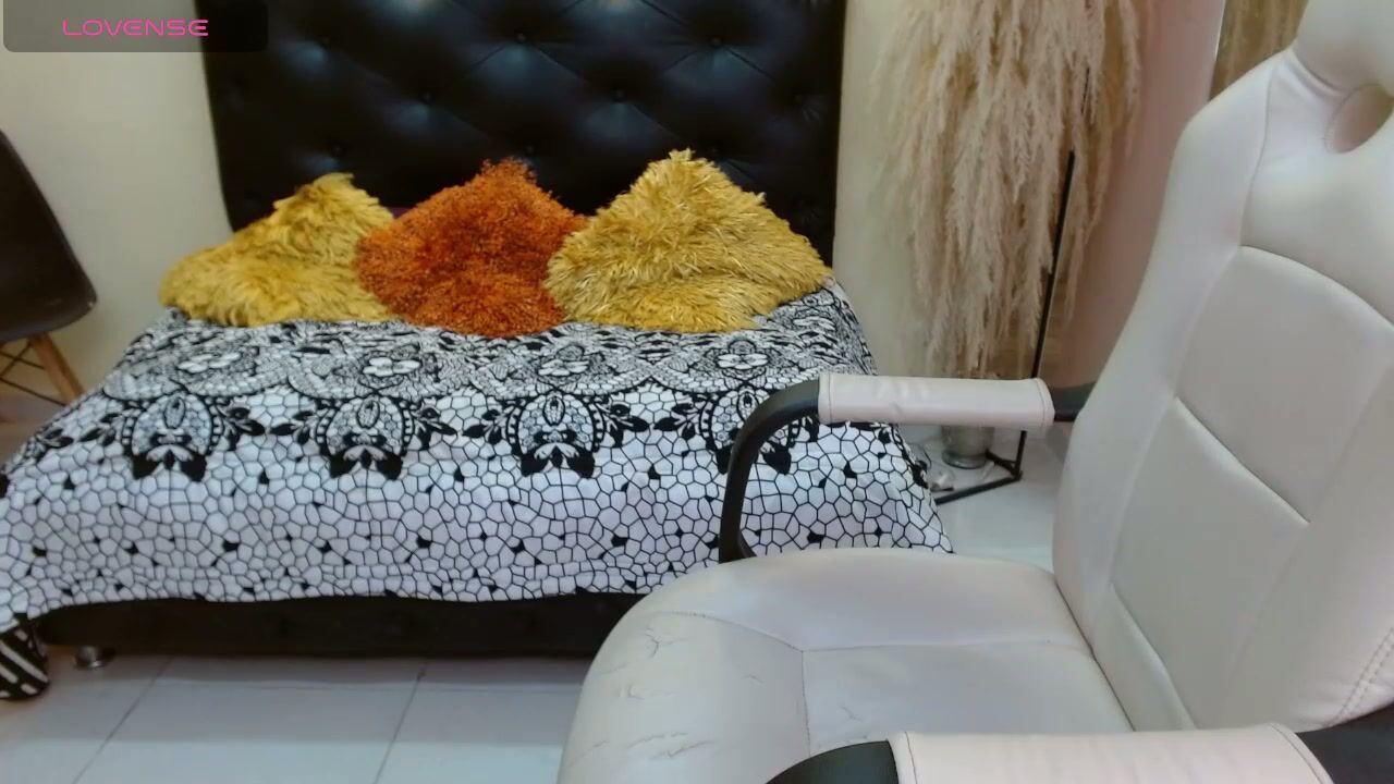 cherry_bony pantyhose - (12/25/2025)