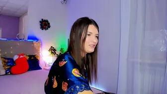 Laura__leee cam video (12/25/2025)